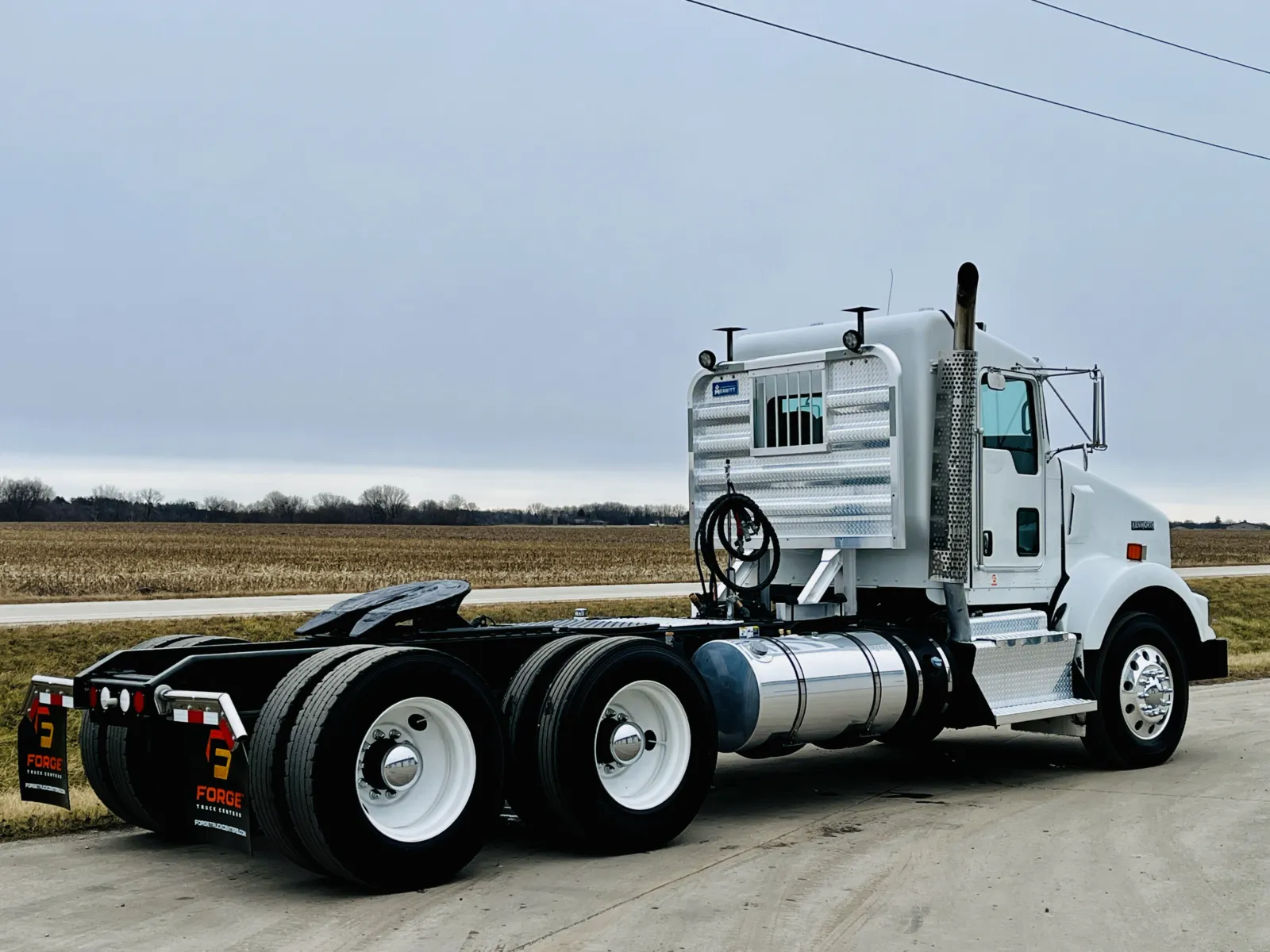 2013 Kenworth T800 - image 5