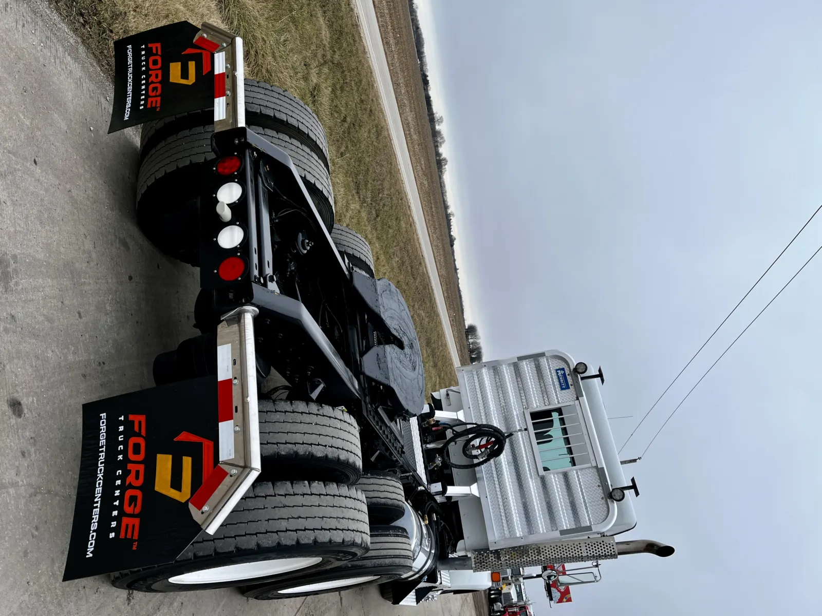 2013 Kenworth T800 - image 11