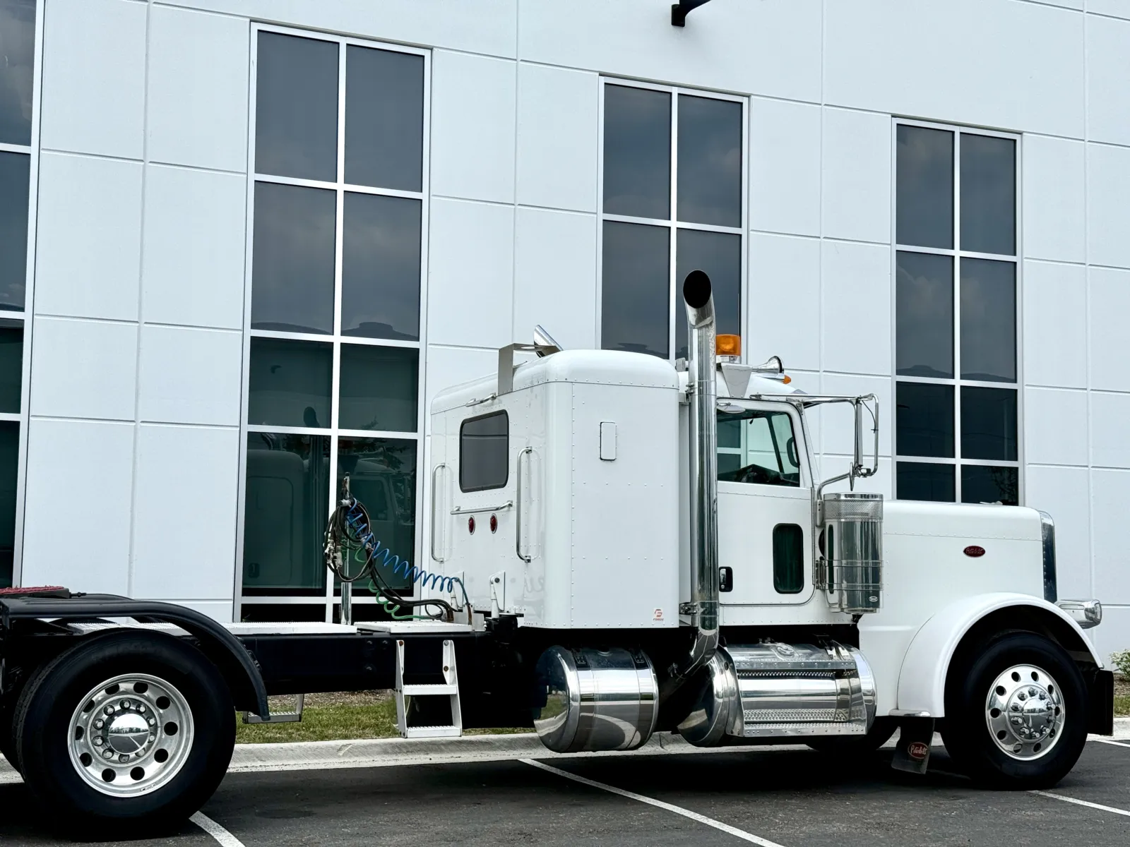 2014 Peterbilt 389 - image 7