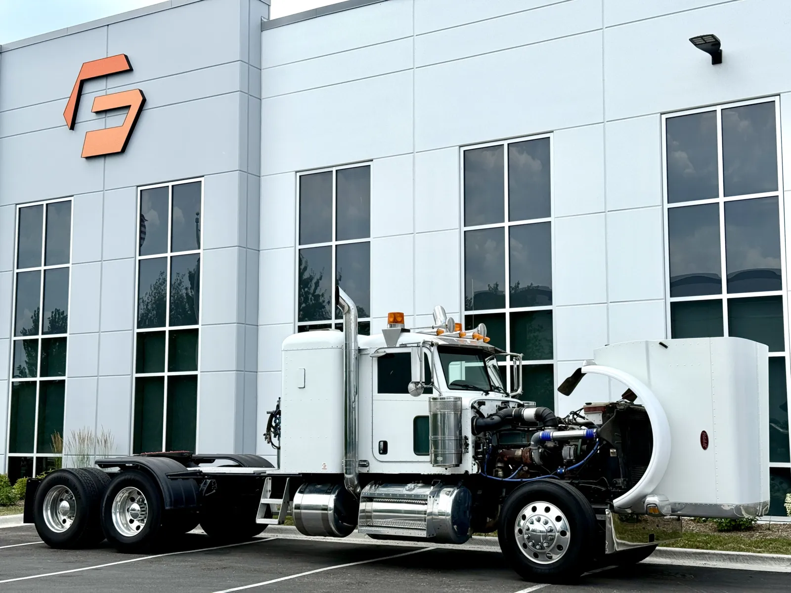 2014 Peterbilt 389 - image 9
