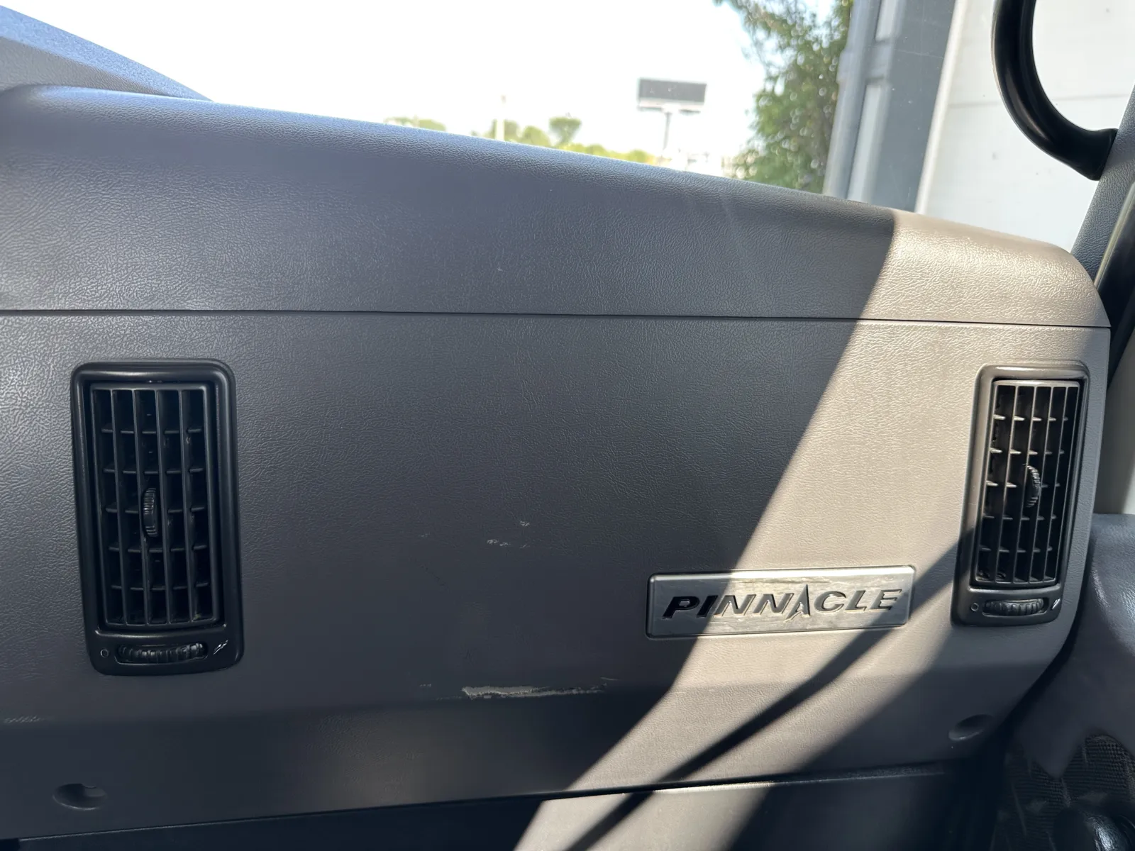 2014 Mack - image 19