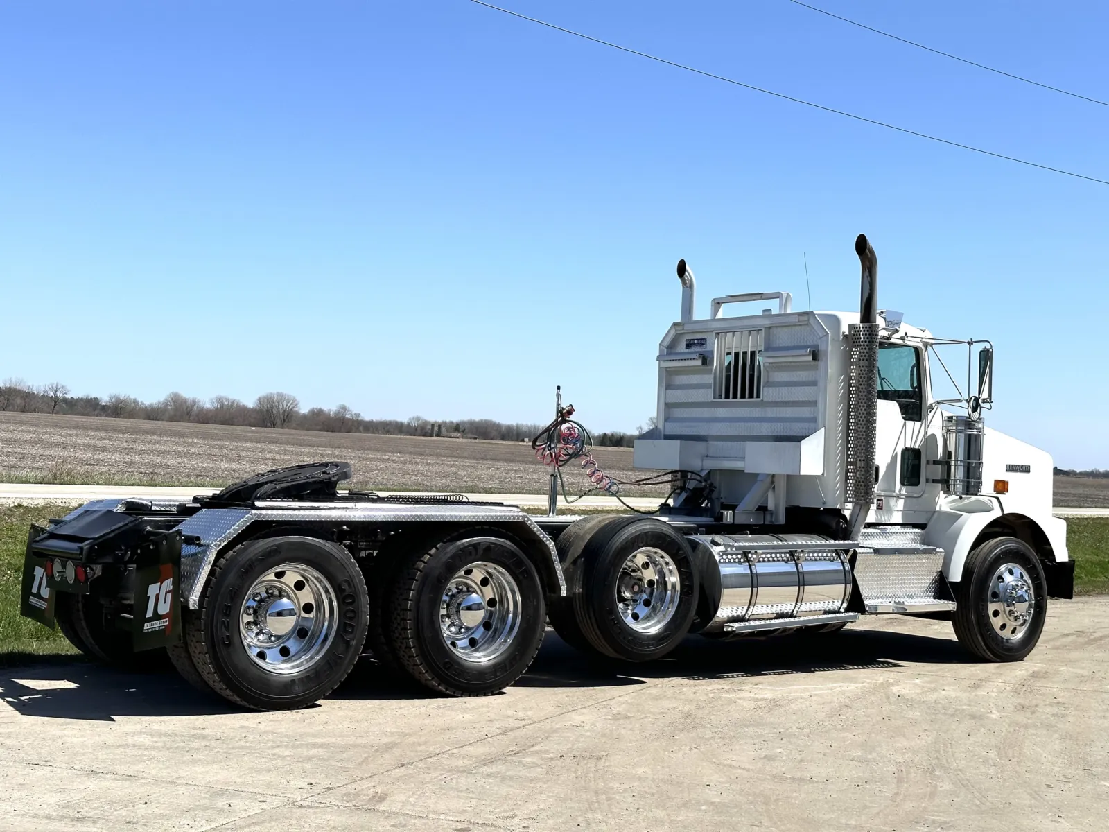 2011 Kenworth T800 - image 5