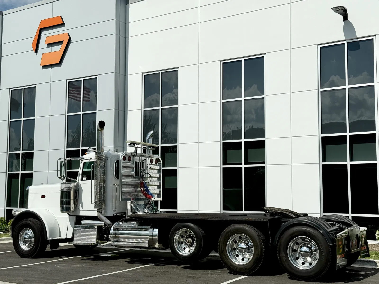 2012 Peterbilt 389 - image 6