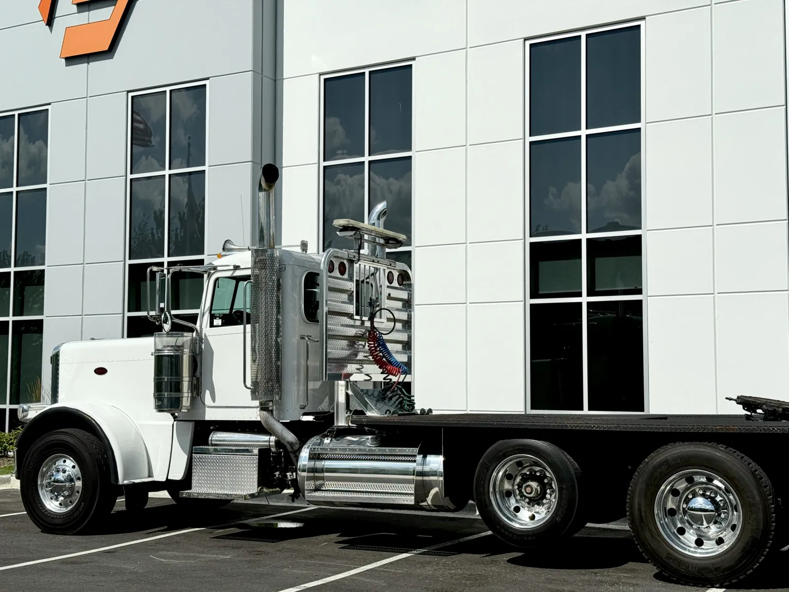 2012 Peterbilt 389 - image 8