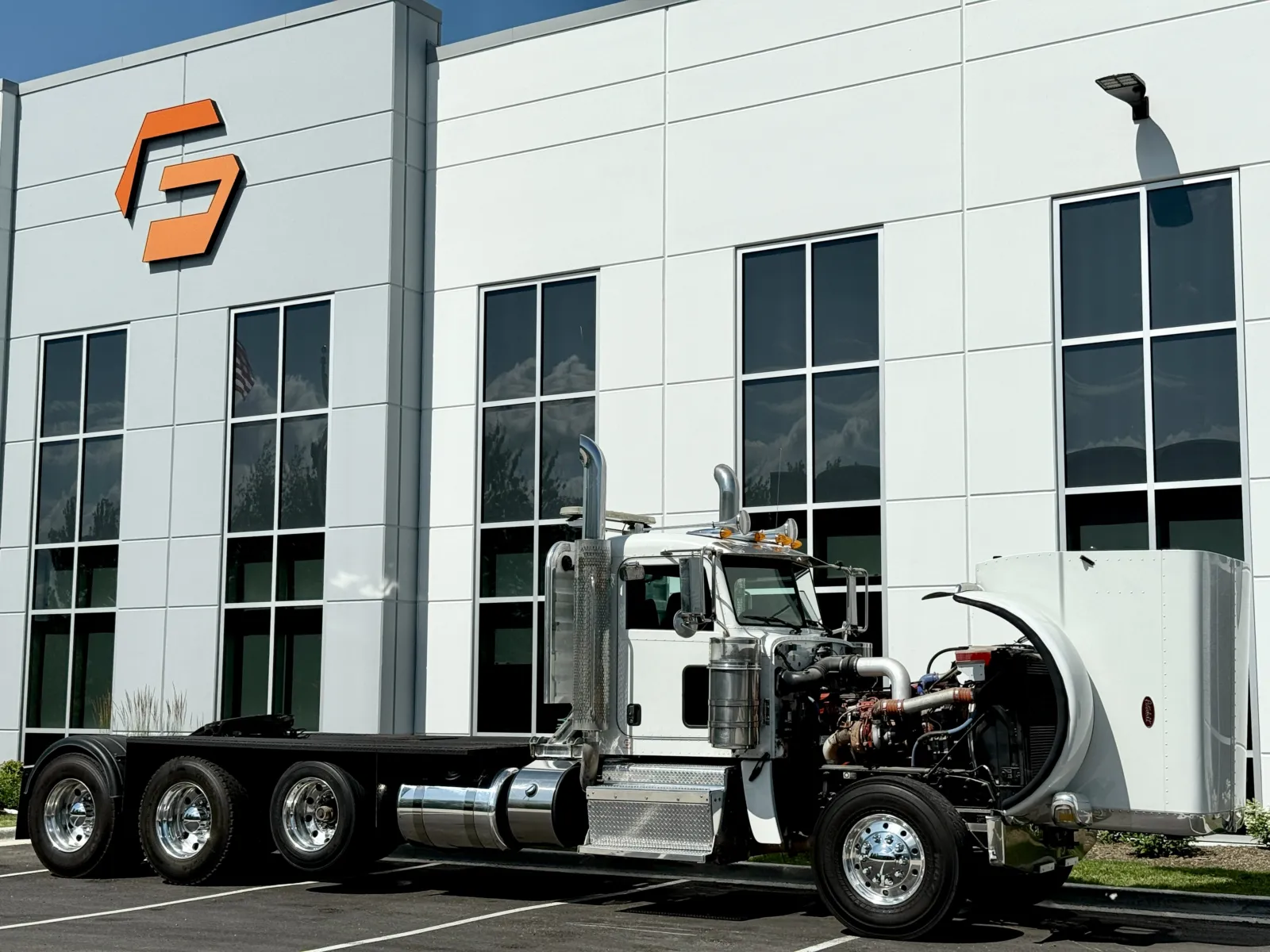 2012 Peterbilt 389 - image 9