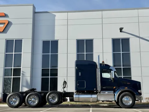 Another view of 2021 PETERBILT 567 for sale in New Lenox, IL at Forge Truck Centers - Illinois