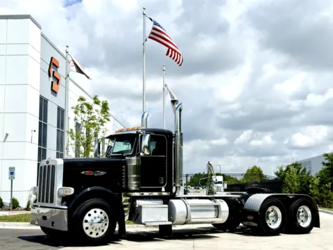 2021 PETERBILT 389 for sale in New Lenox, IL