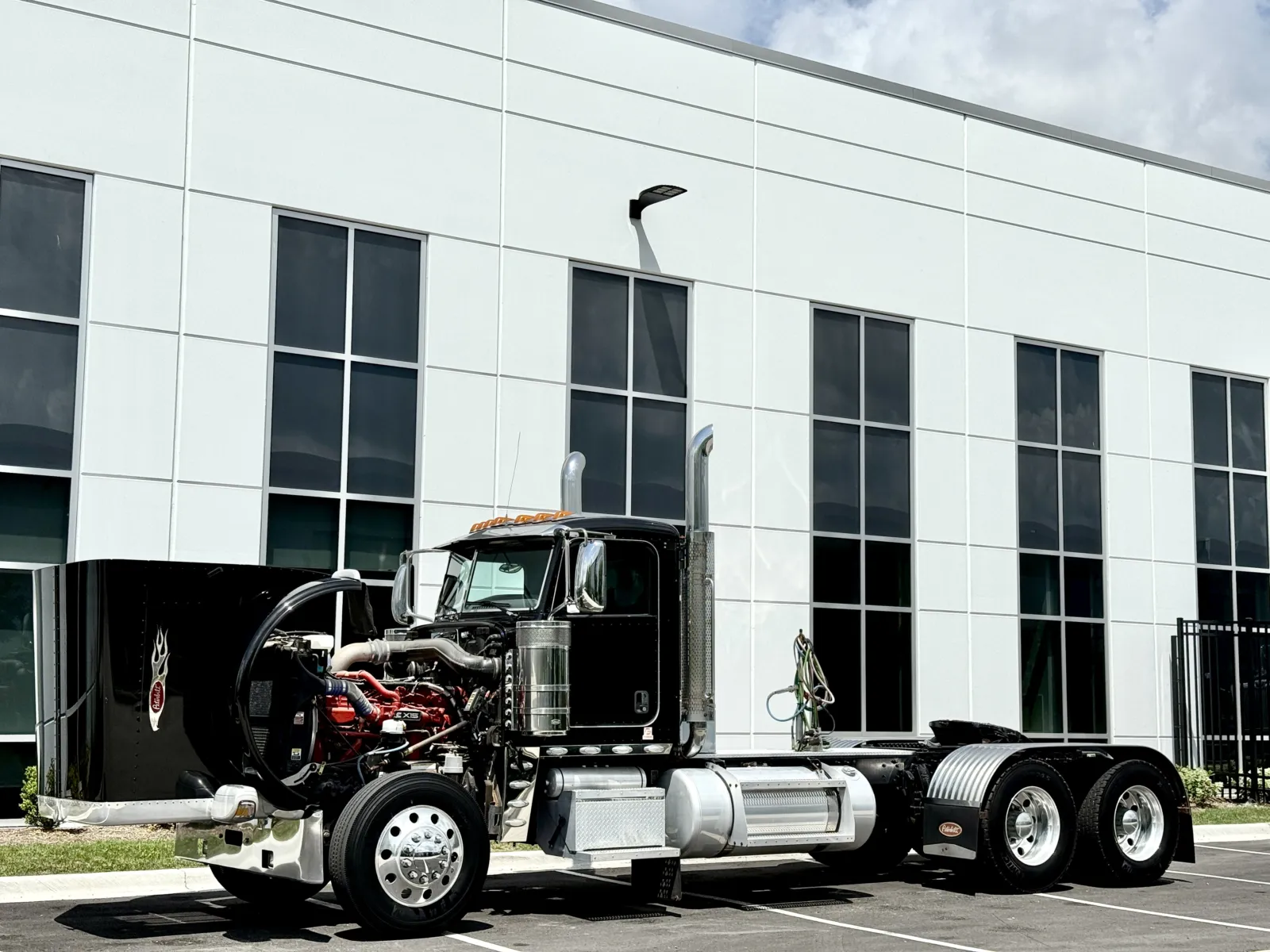 2021 Peterbilt 389 - image 10