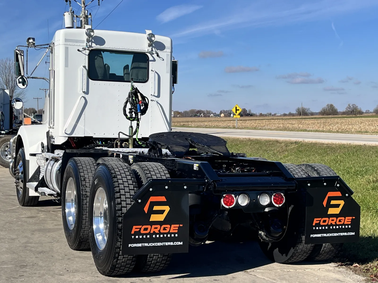 2020 Kenworth T800 - image 6