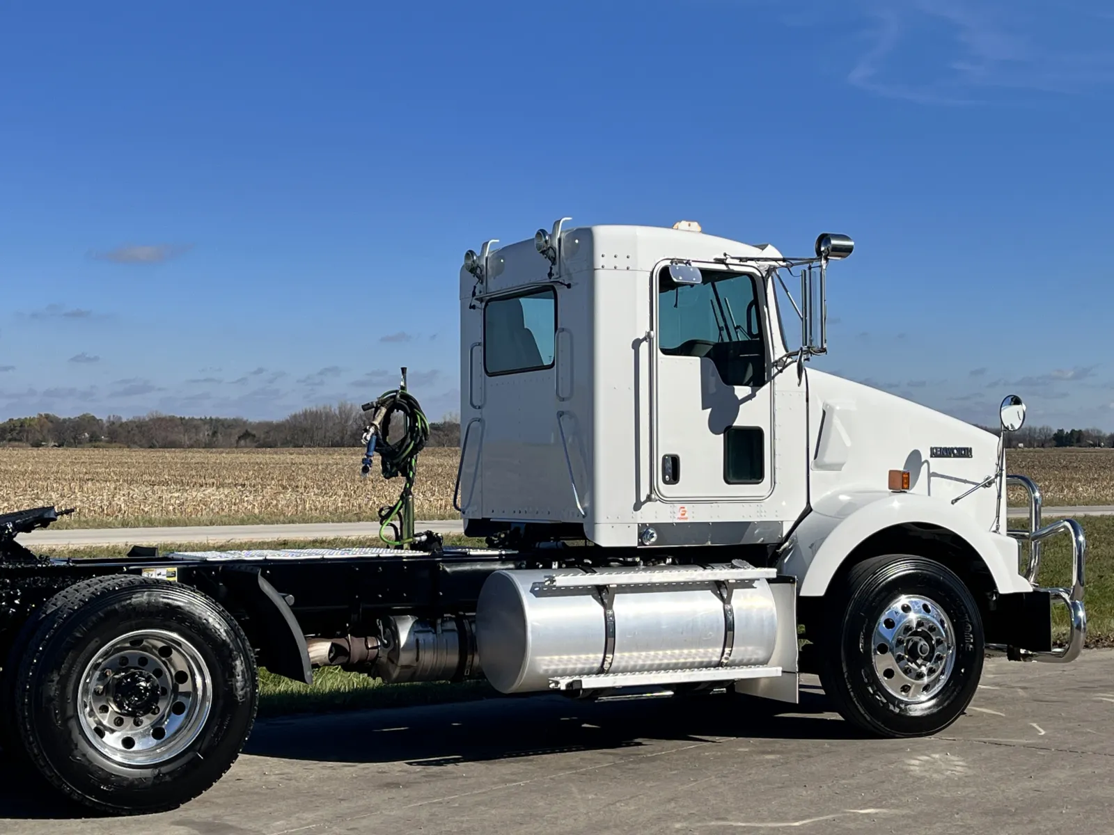2020 Kenworth T800 - image 7