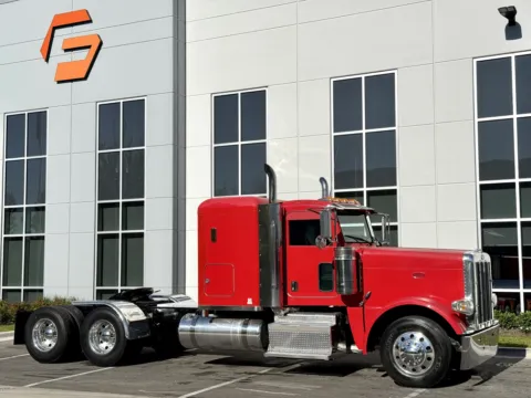 Photos of 2013 PETERBILT 388 for sale in New Lenox, IL at Forge Truck Centers - Illinois