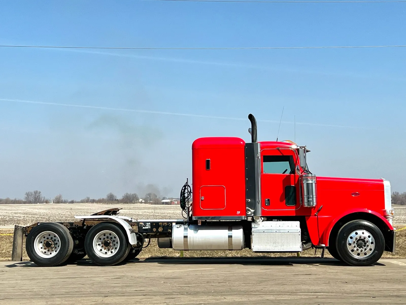 2013 Peterbilt - image 3