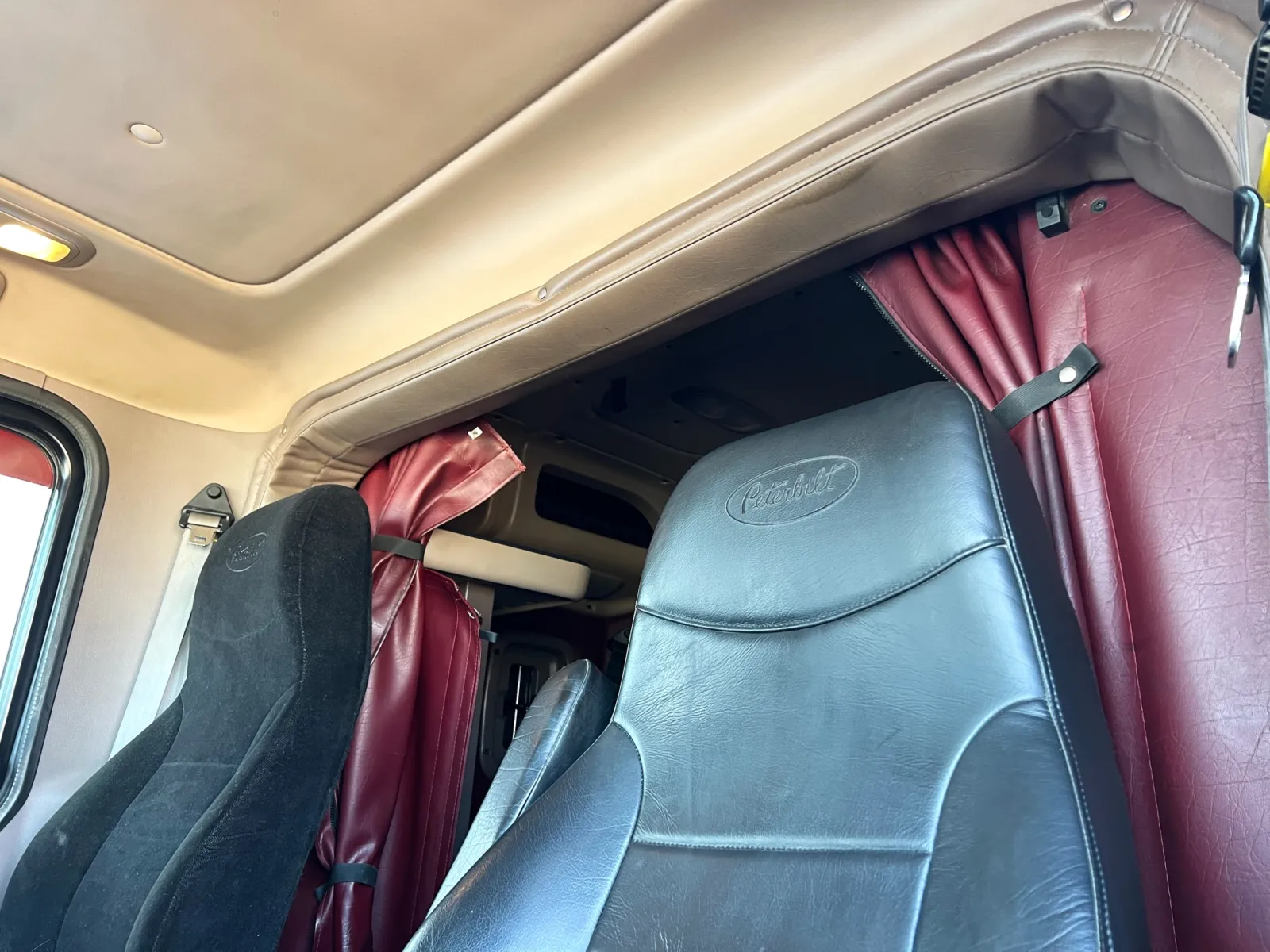 2013 Peterbilt - image 20