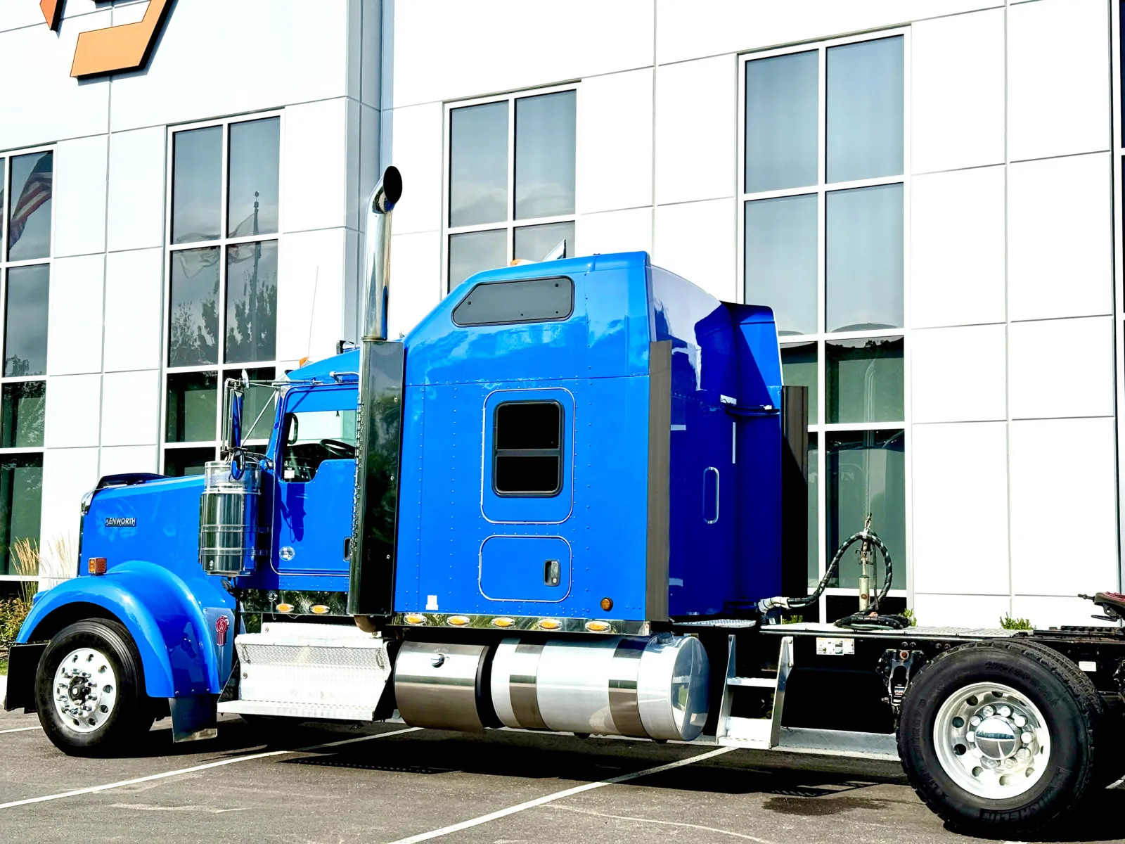 2018 Kenworth W900 - image 8