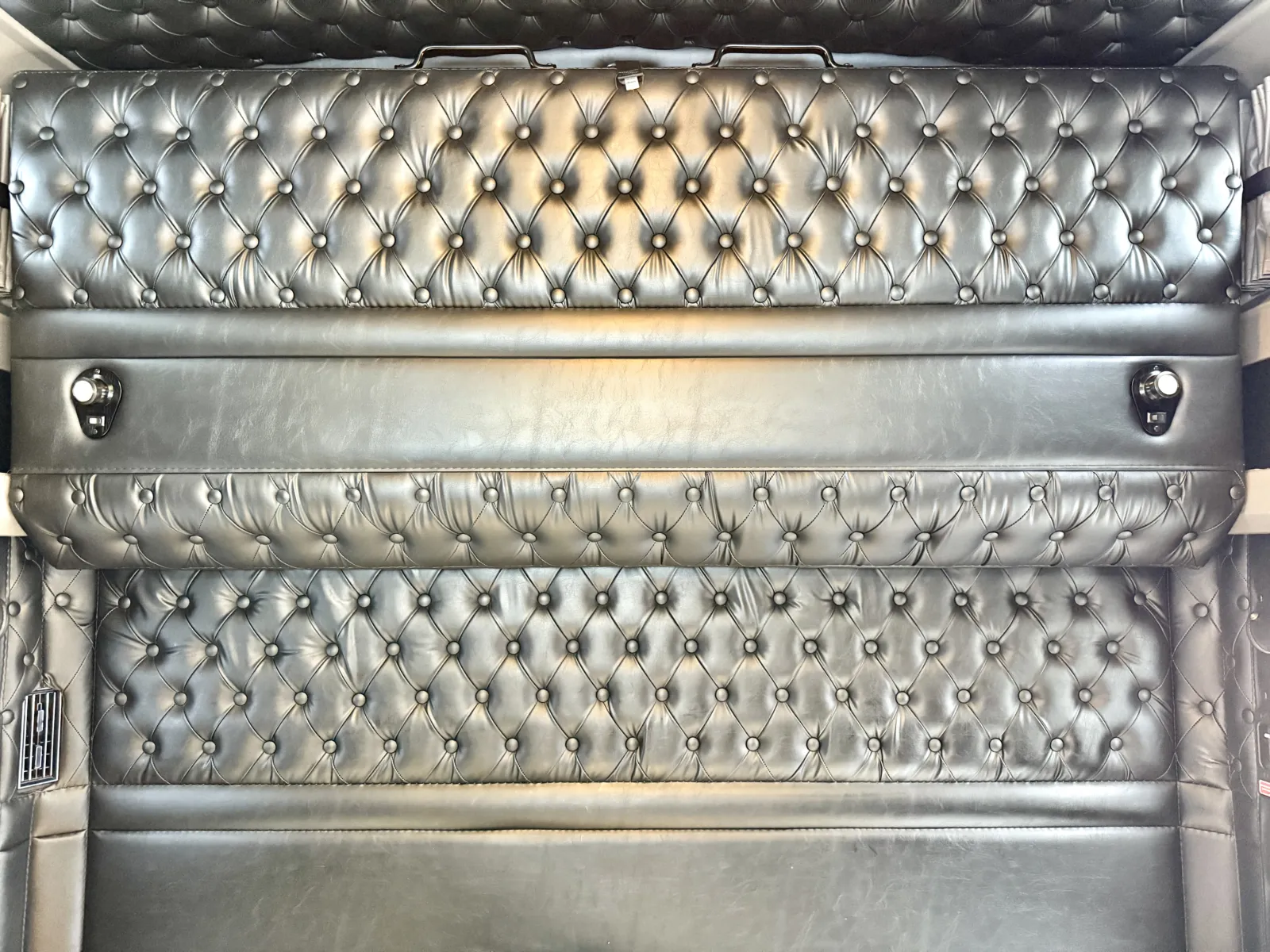 2018 Kenworth W900 - image 23