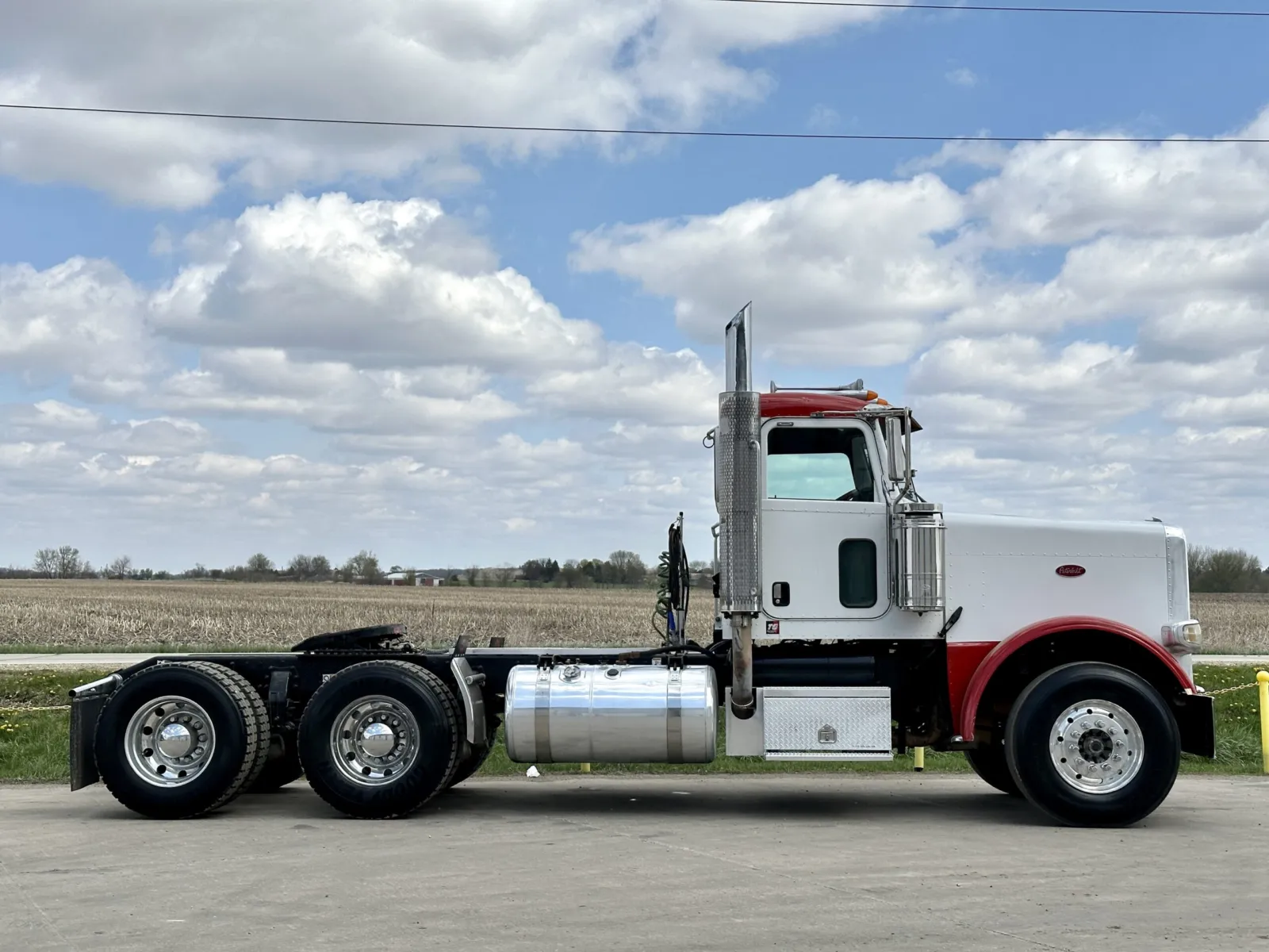 2009 Peterbilt - image 3