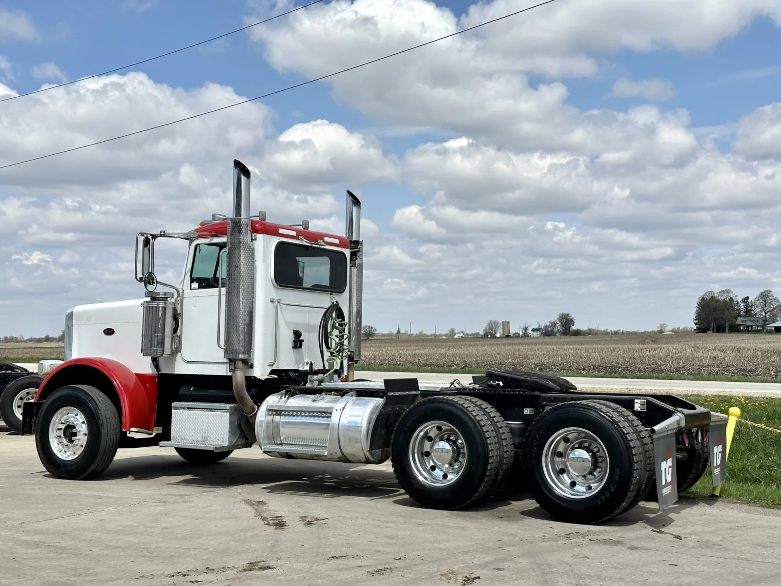 2009 Peterbilt - image 6
