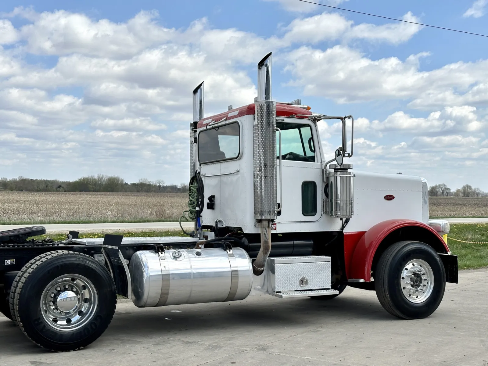 2009 Peterbilt - image 7