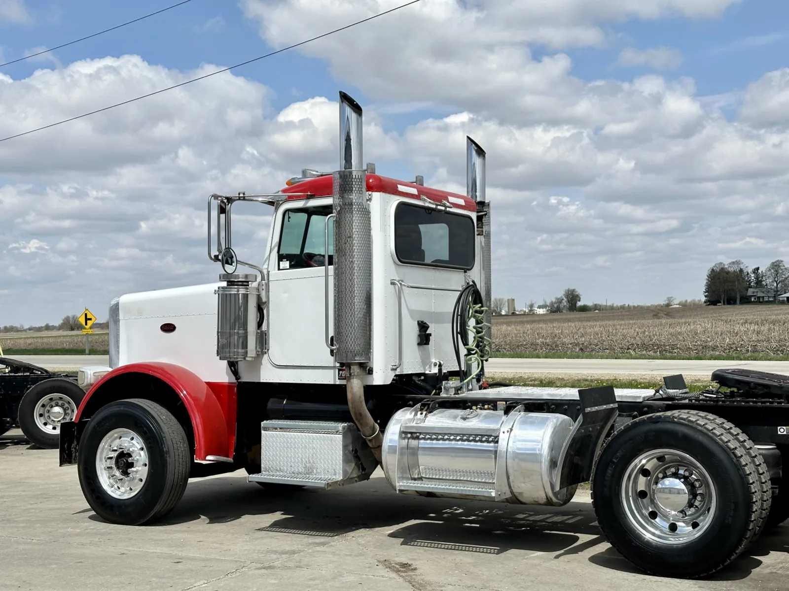 2009 Peterbilt - image 8