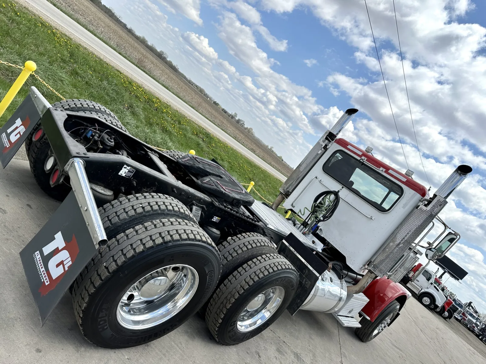 2009 Peterbilt - image 11
