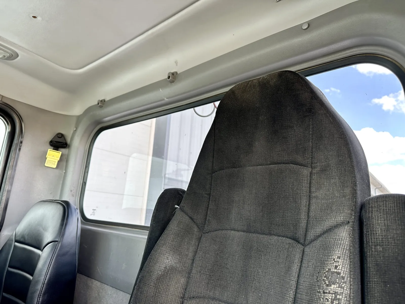 2009 Peterbilt - image 19