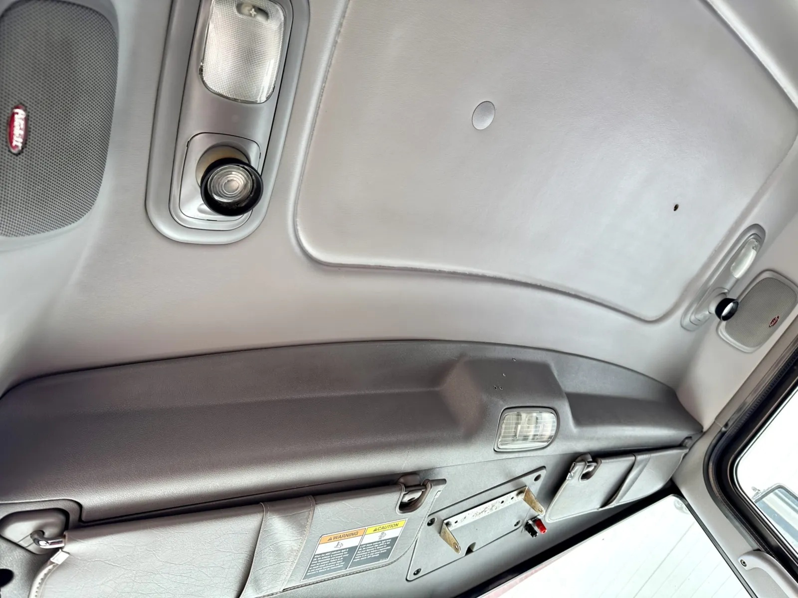 2009 Peterbilt - image 20