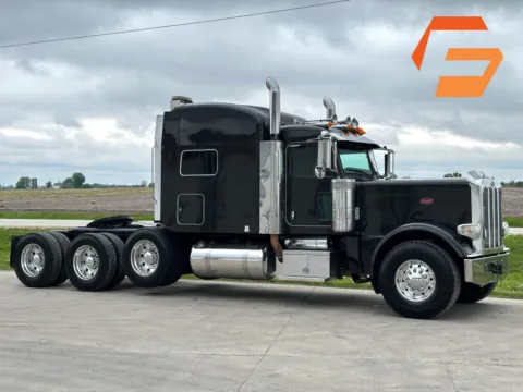 Used 2008 PETERBILT 388 for sale in Hutchins, TX at Forge