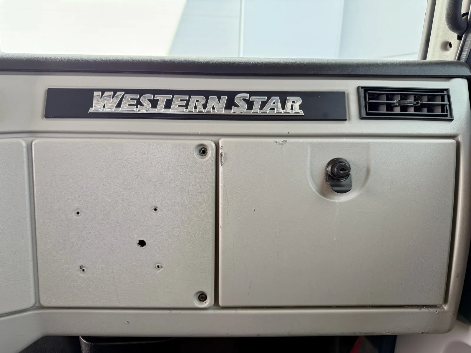 2012 Western Star 4900 - image 19