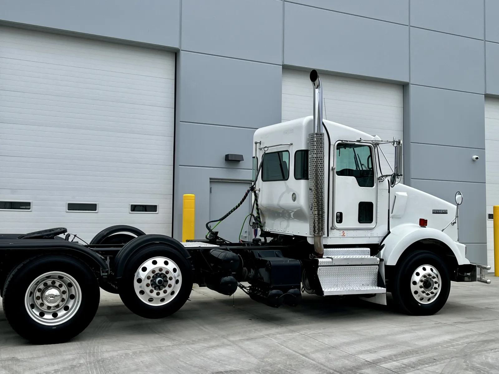 2019 Kenworth T800 - image 7