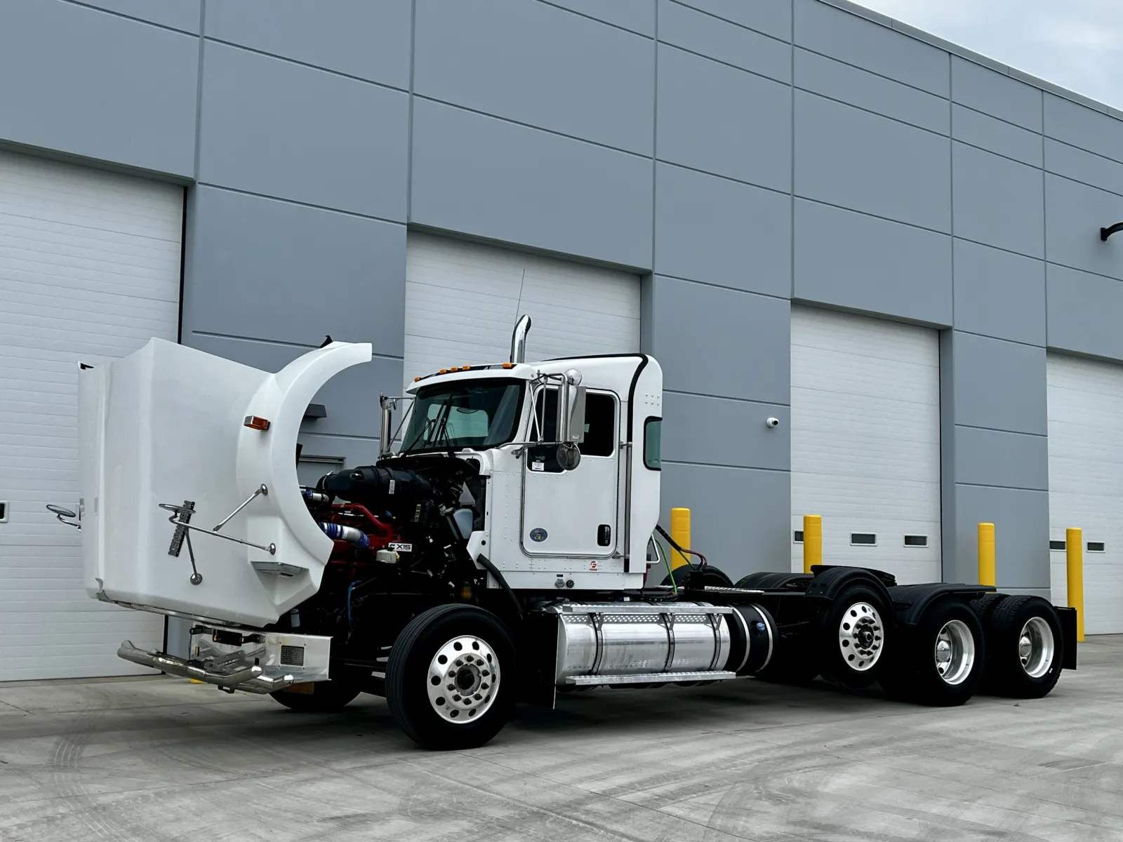 2019 Kenworth T800 - image 10