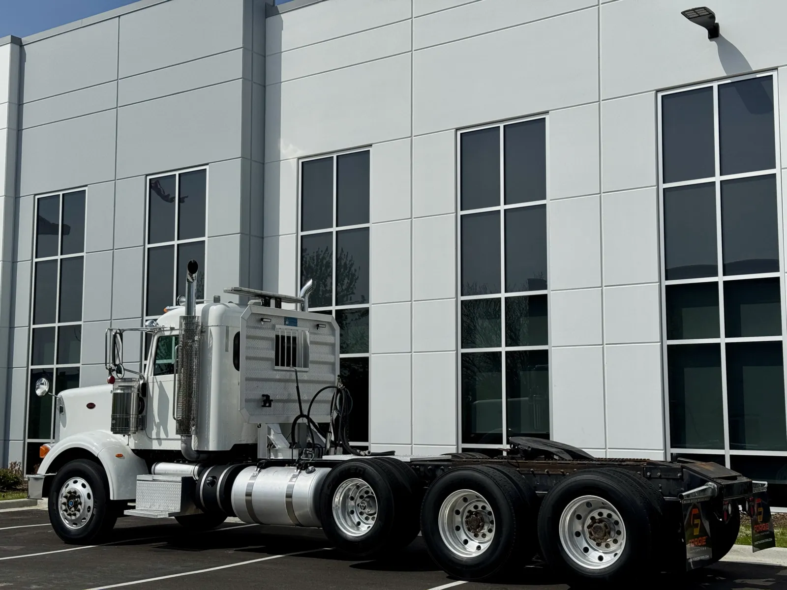 2017 Peterbilt - image 6