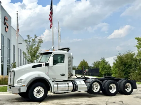 2015 KENWORTH T880 for sale in New Lenox, IL
