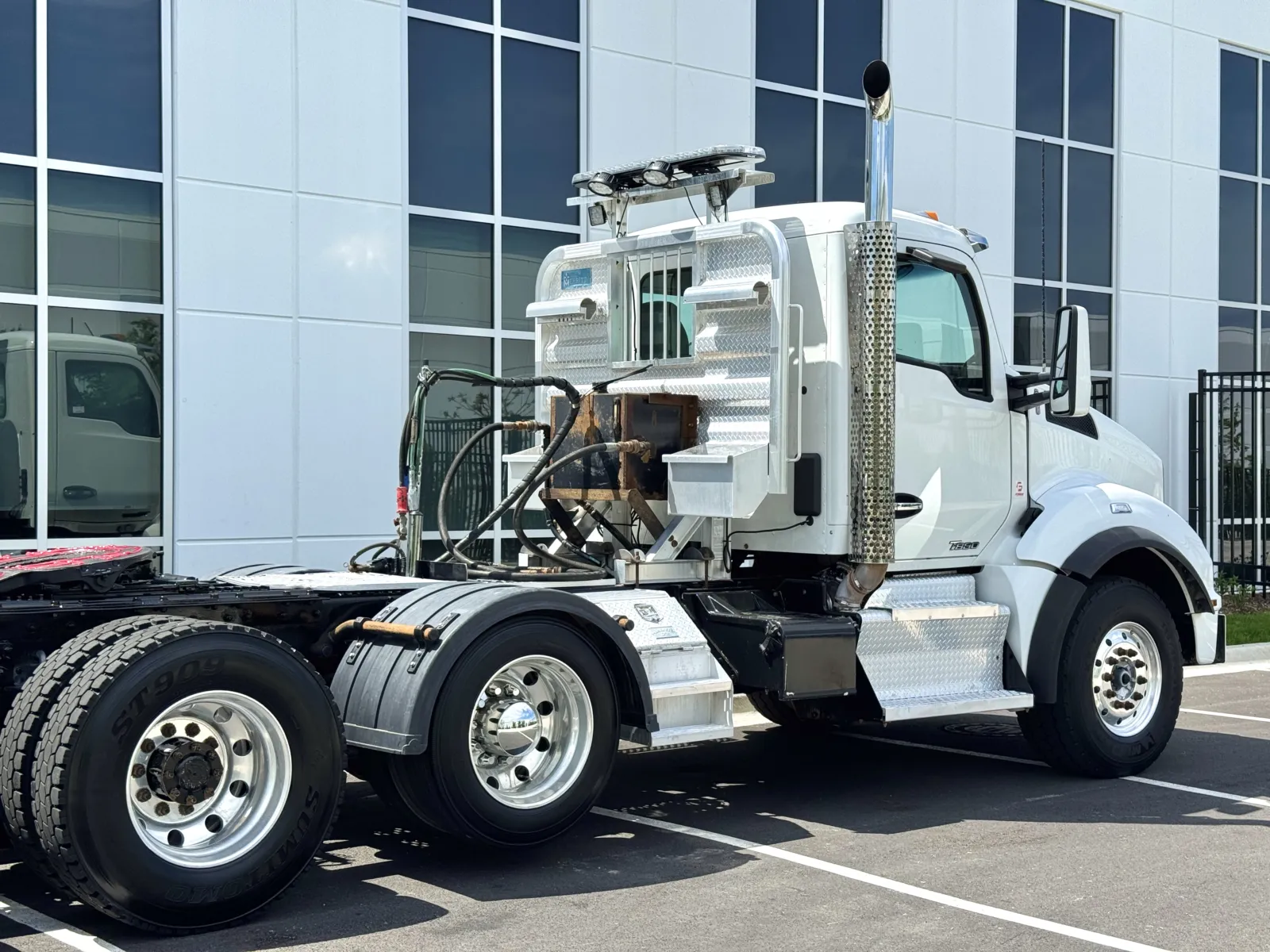2015 Kenworth T880 - image 7