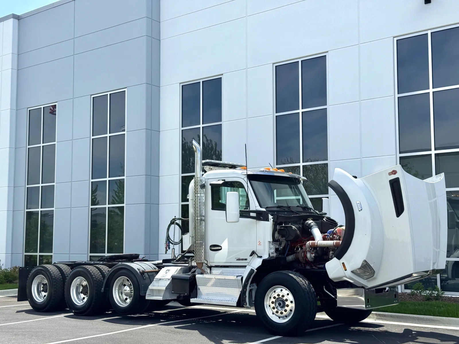 2015 Kenworth T880 - image 9