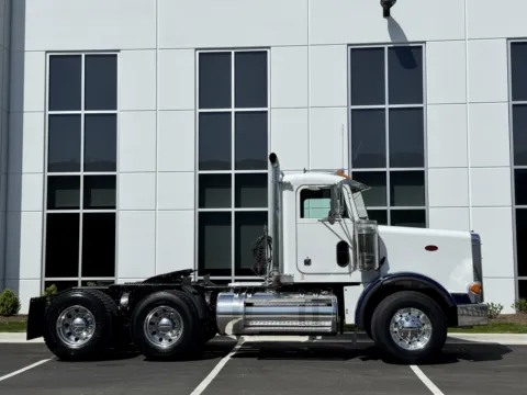 Another view of 2001 PETERBILT 357 for sale in New Lenox, IL at Forge Truck Centers - Illinois