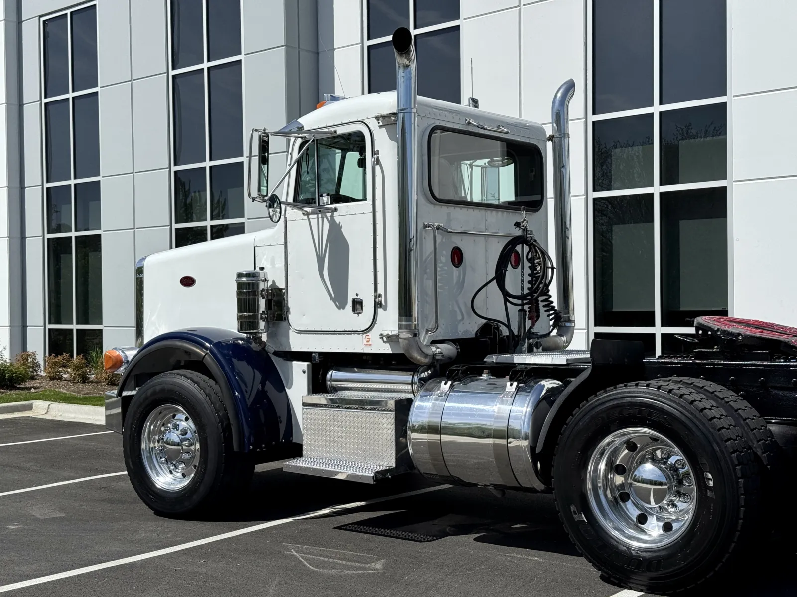 2001 Peterbilt - image 8