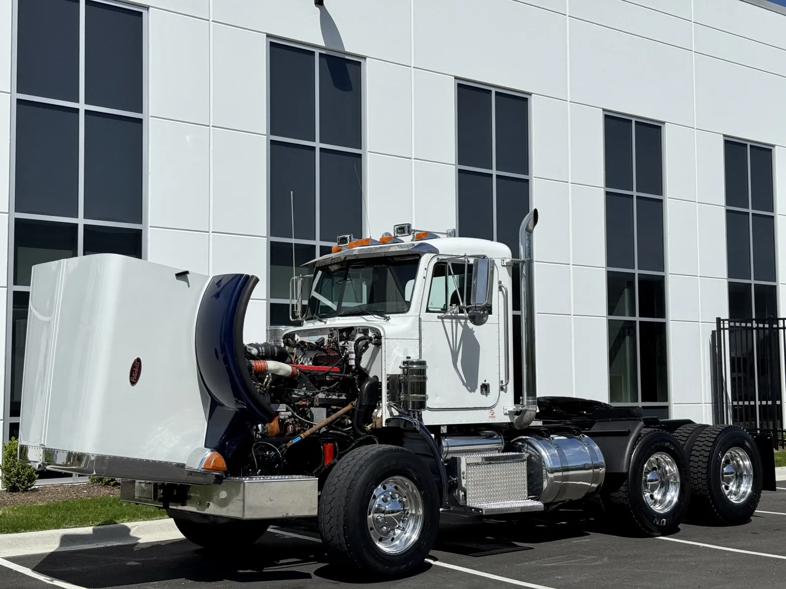 2001 Peterbilt - image 10