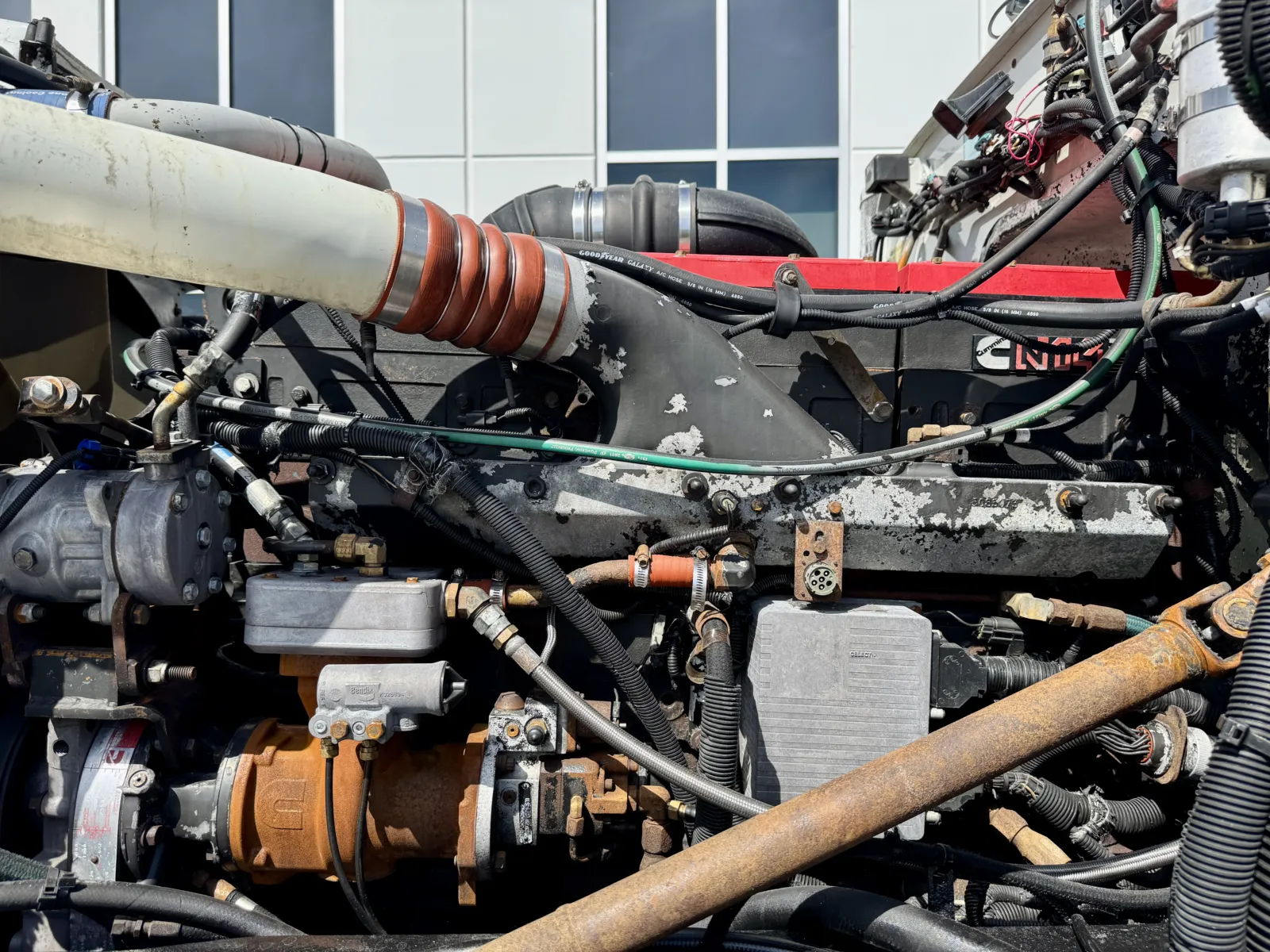 2001 Peterbilt - image 12