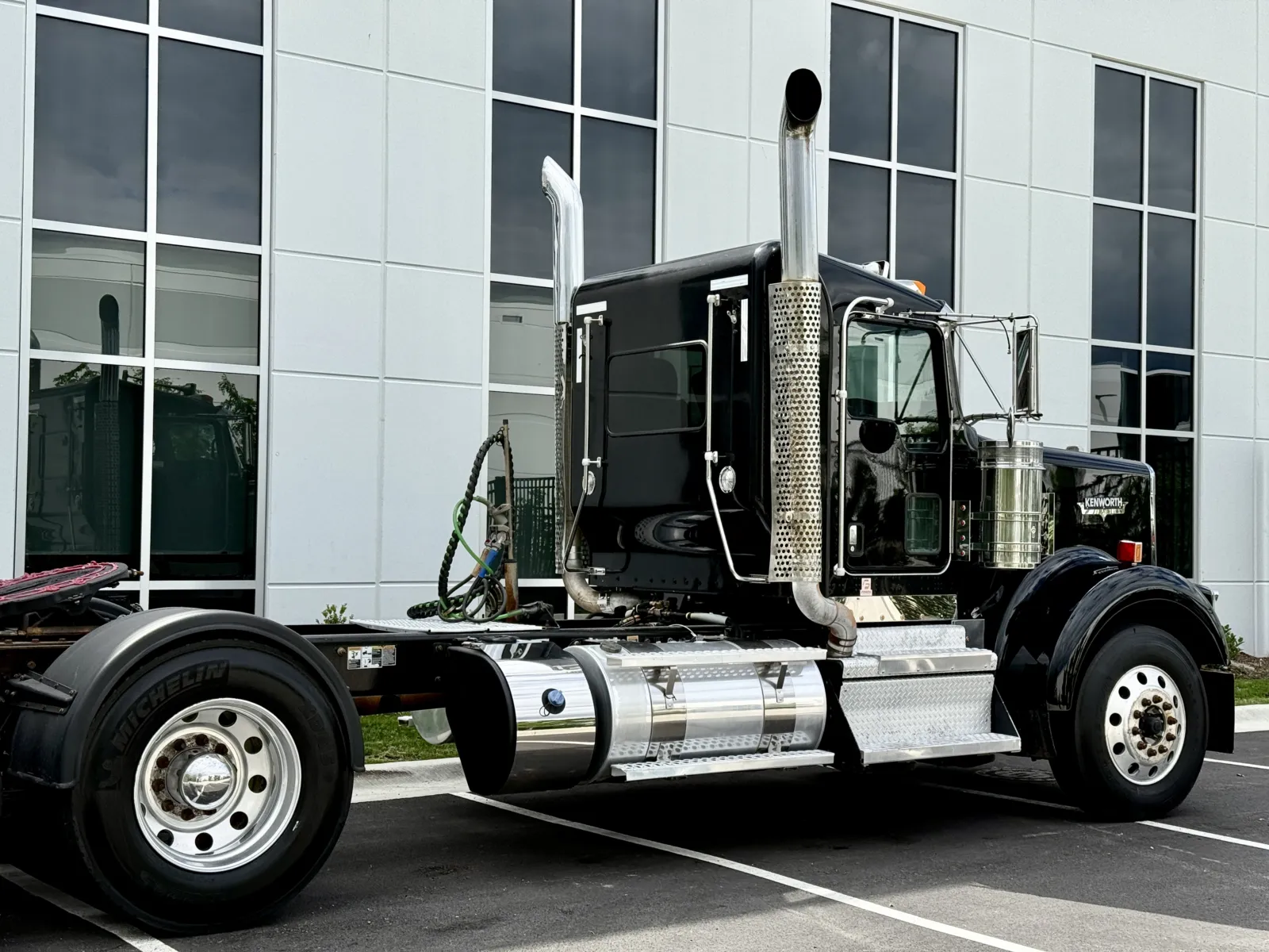 2019 Kenworth W900 - image 7