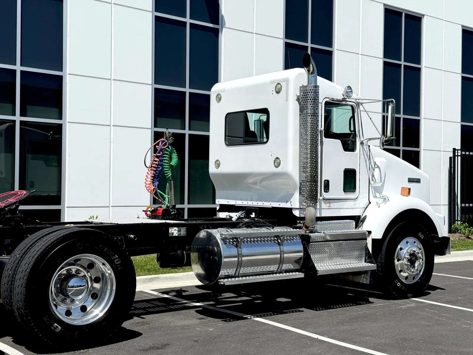 2020 Kenworth T800 - image 7
