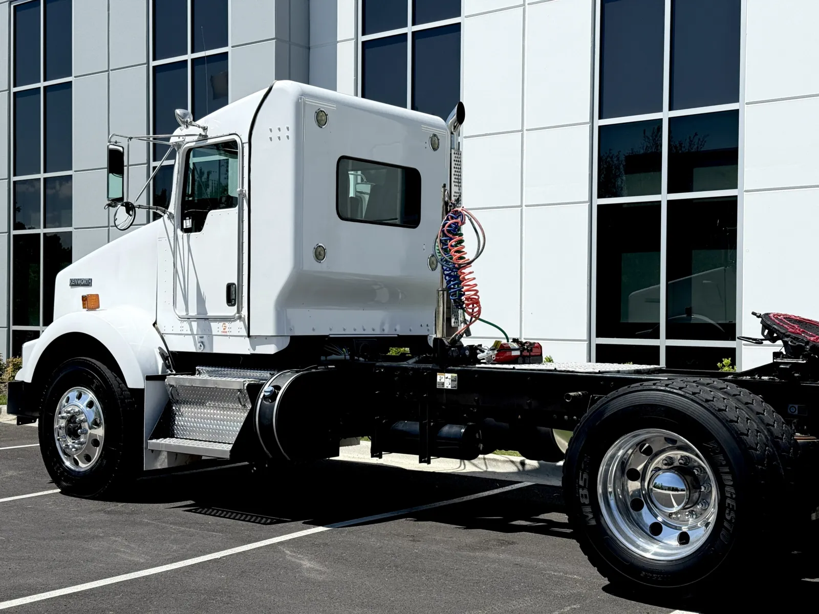 2020 Kenworth T800 - image 8