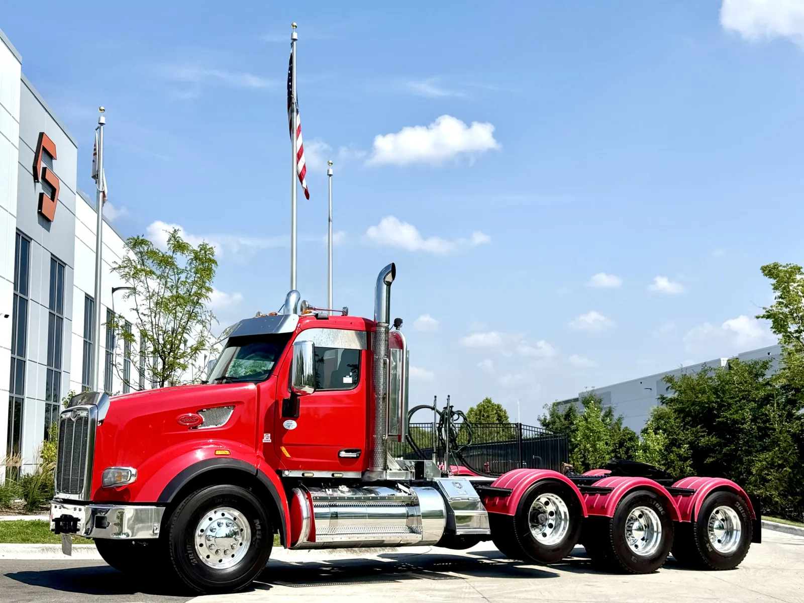 2015 PETERBILT 567