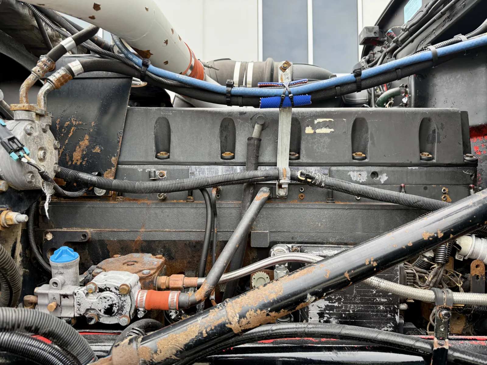 1999 Peterbilt - image 12