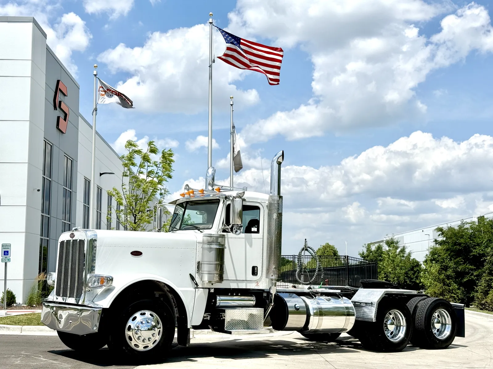 2020 PETERBILT 389