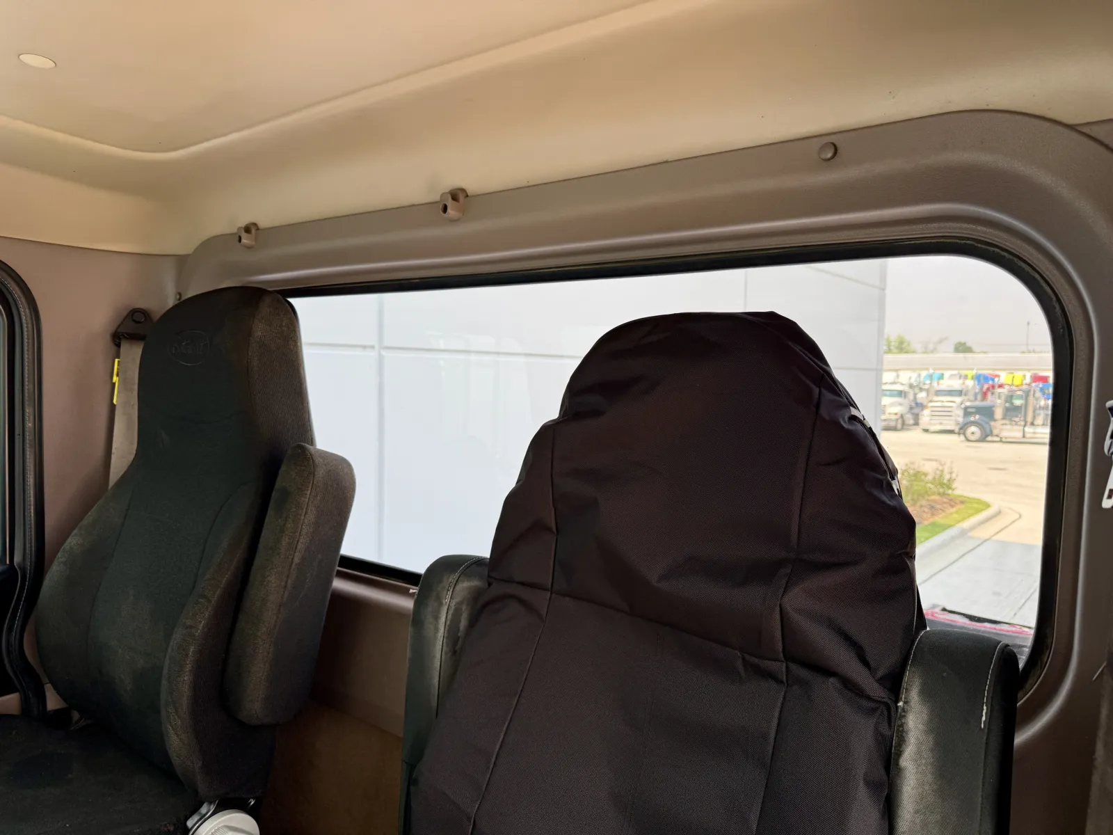 2020 Peterbilt 389 - image 20