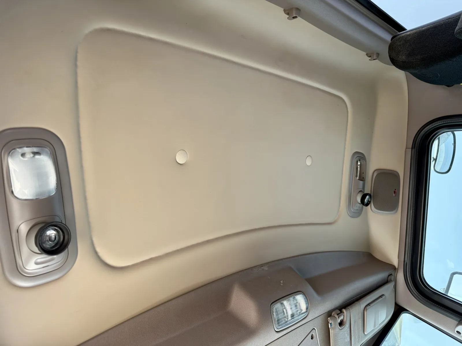 2020 Peterbilt 389 - image 21