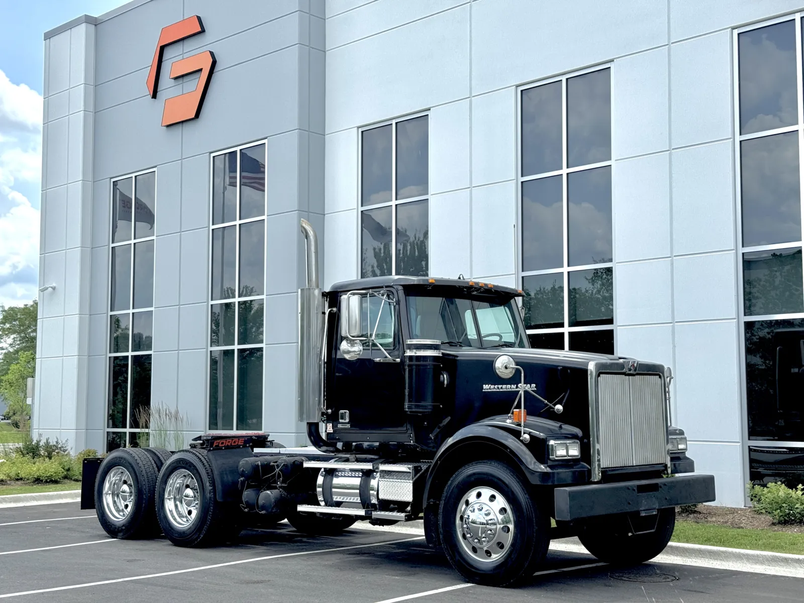 2017 Western Star 4900 - image 2