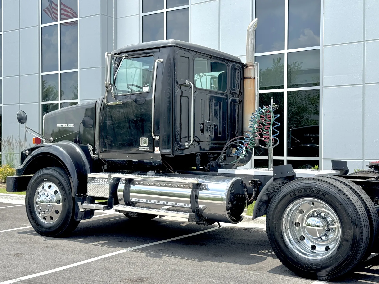 2017 Western Star 4900 - image 8