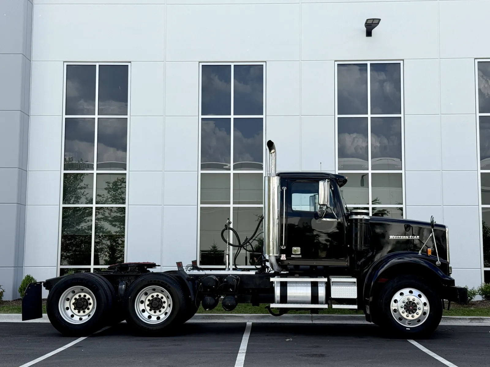 2017 Western Star 4900 - image 3