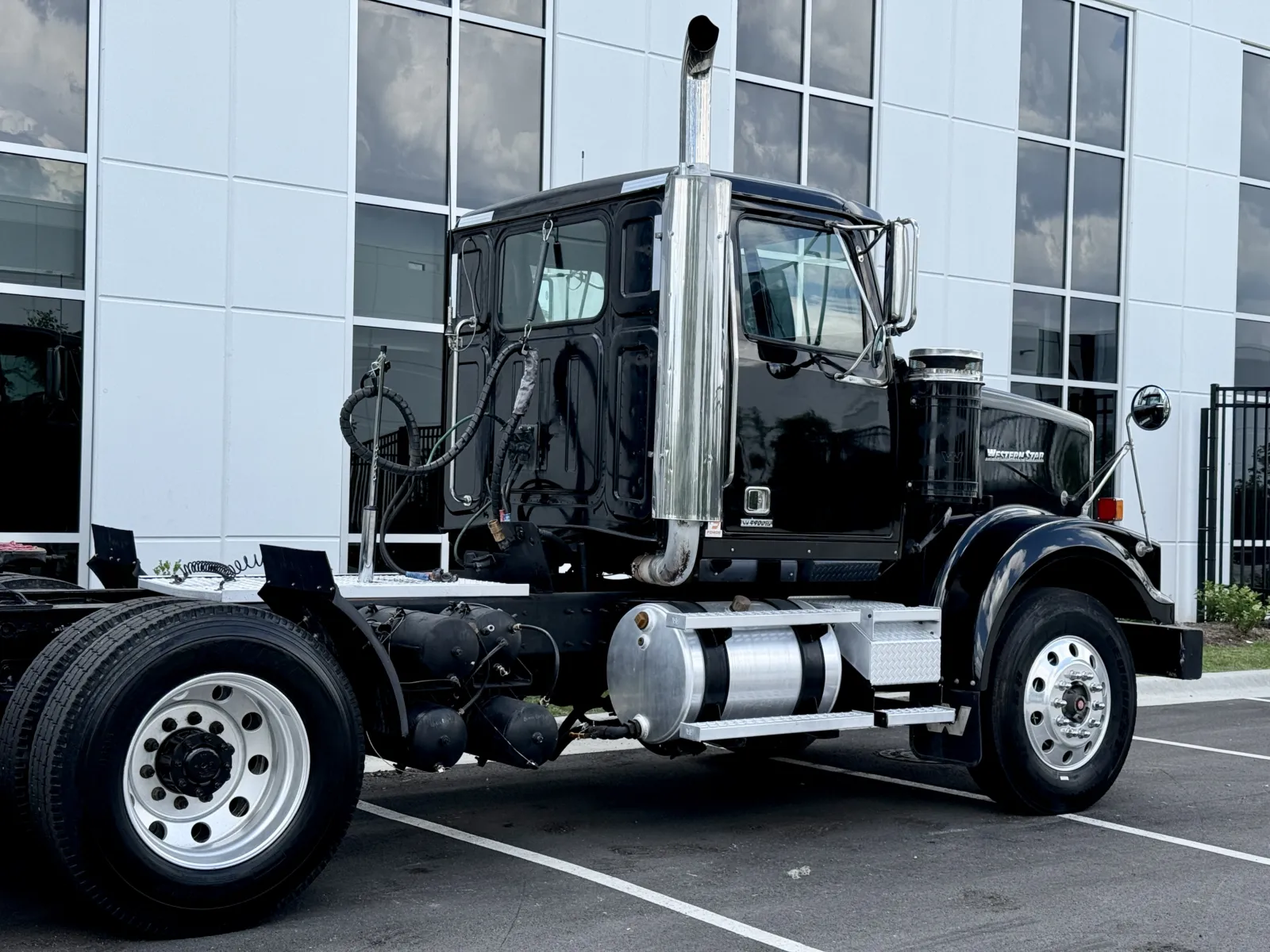 2017 Western Star 4900 - image 7